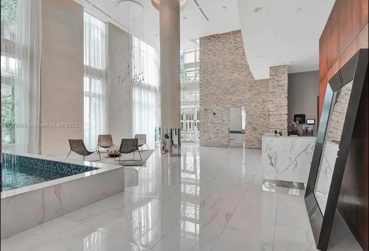 Iconic 2 Bedroom Loft Brickell-Stunning Views Майами Экстерьер фото
